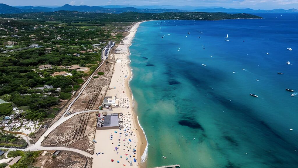 Accès VIP aux beach clubs de Pampelonne à Saint-Tropez - Azur Dream