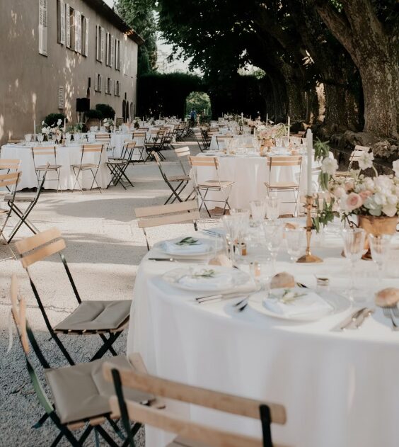Refined table set for a wedding dinner in a château garden near Saint-Tropez, Azur Dream