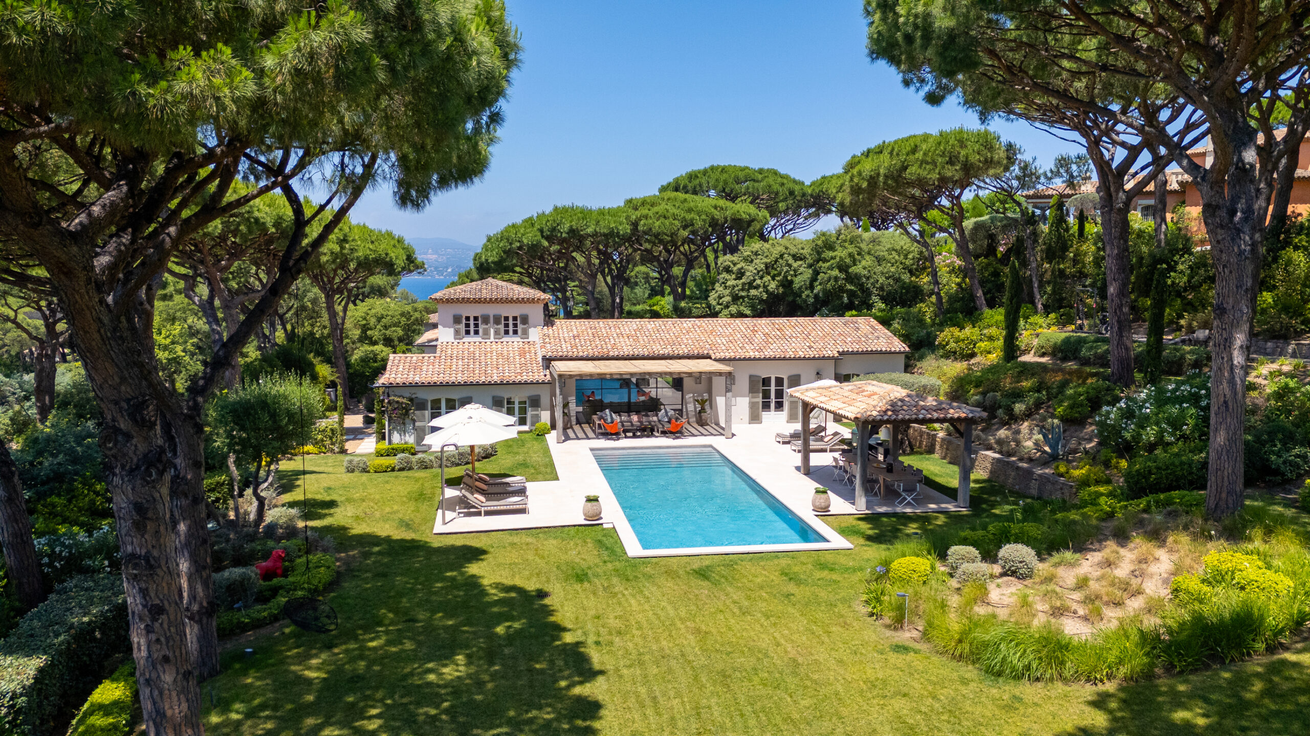 Pool area, Villa Ellia in Les Parcs de Saint-Tropez