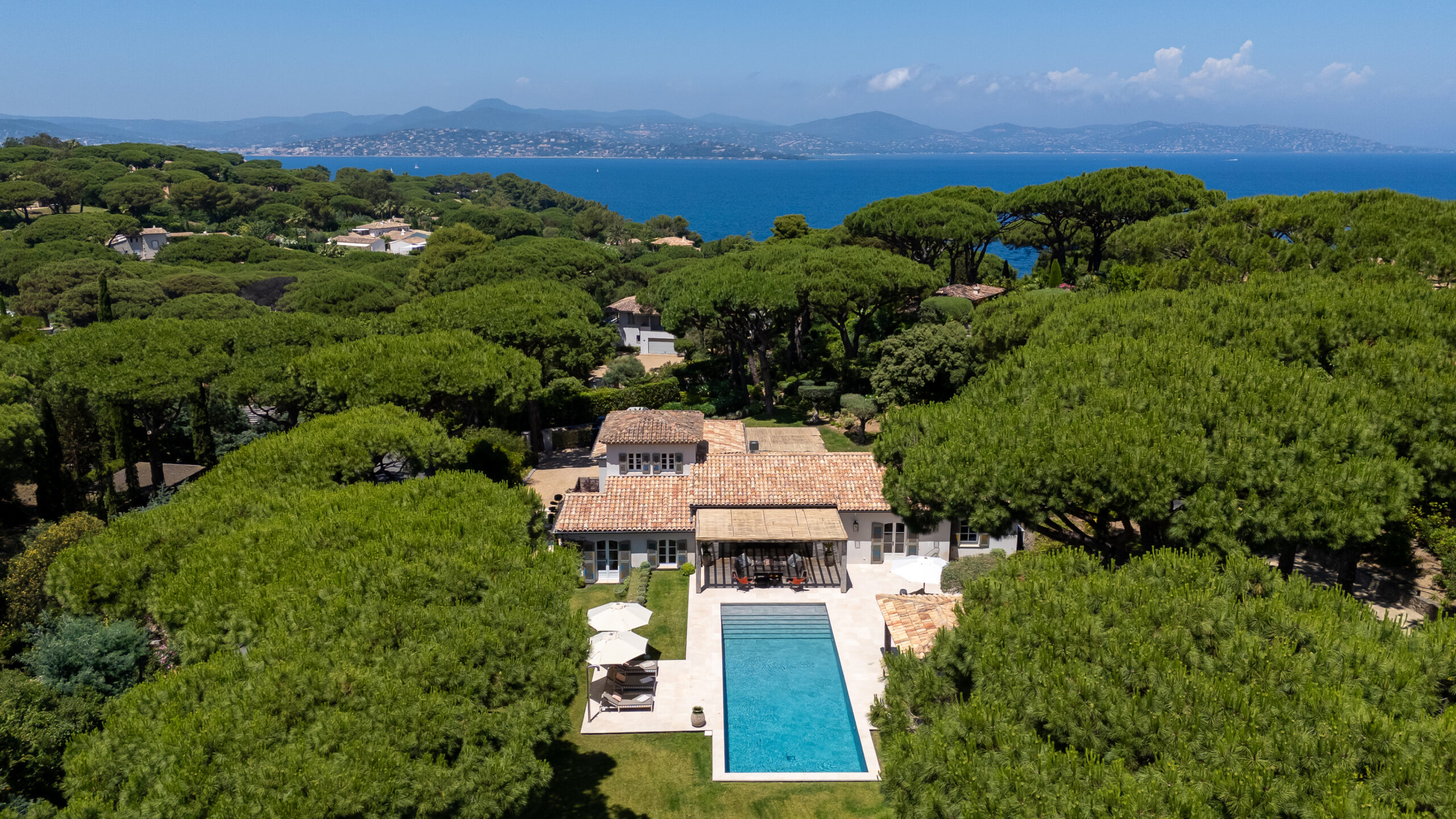 Pool area, Villa Ellia in Les Parcs de Saint-Tropez