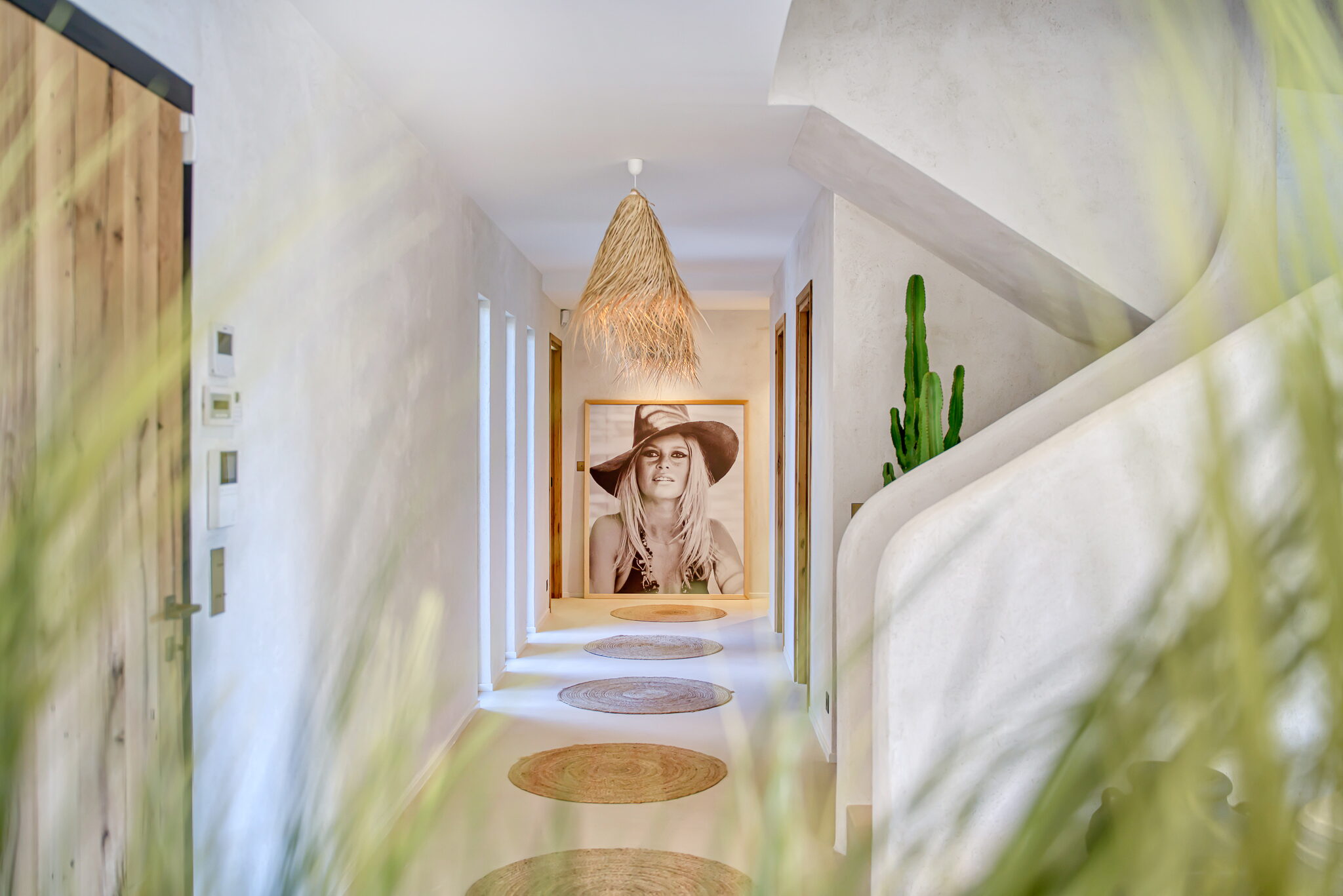 Villa Nu in Saint-Tropez, contemporary villa for rent with Azur Dream Saint-Tropez