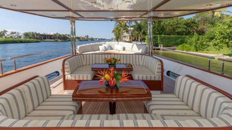 NADAN 46.1 m luxury yacht charter, photo 5 – Azur Dream Saint-Tropez