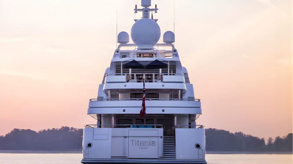 Superyacht de luxe pour une sortie en mer à Saint-Tropez - Azur Dream