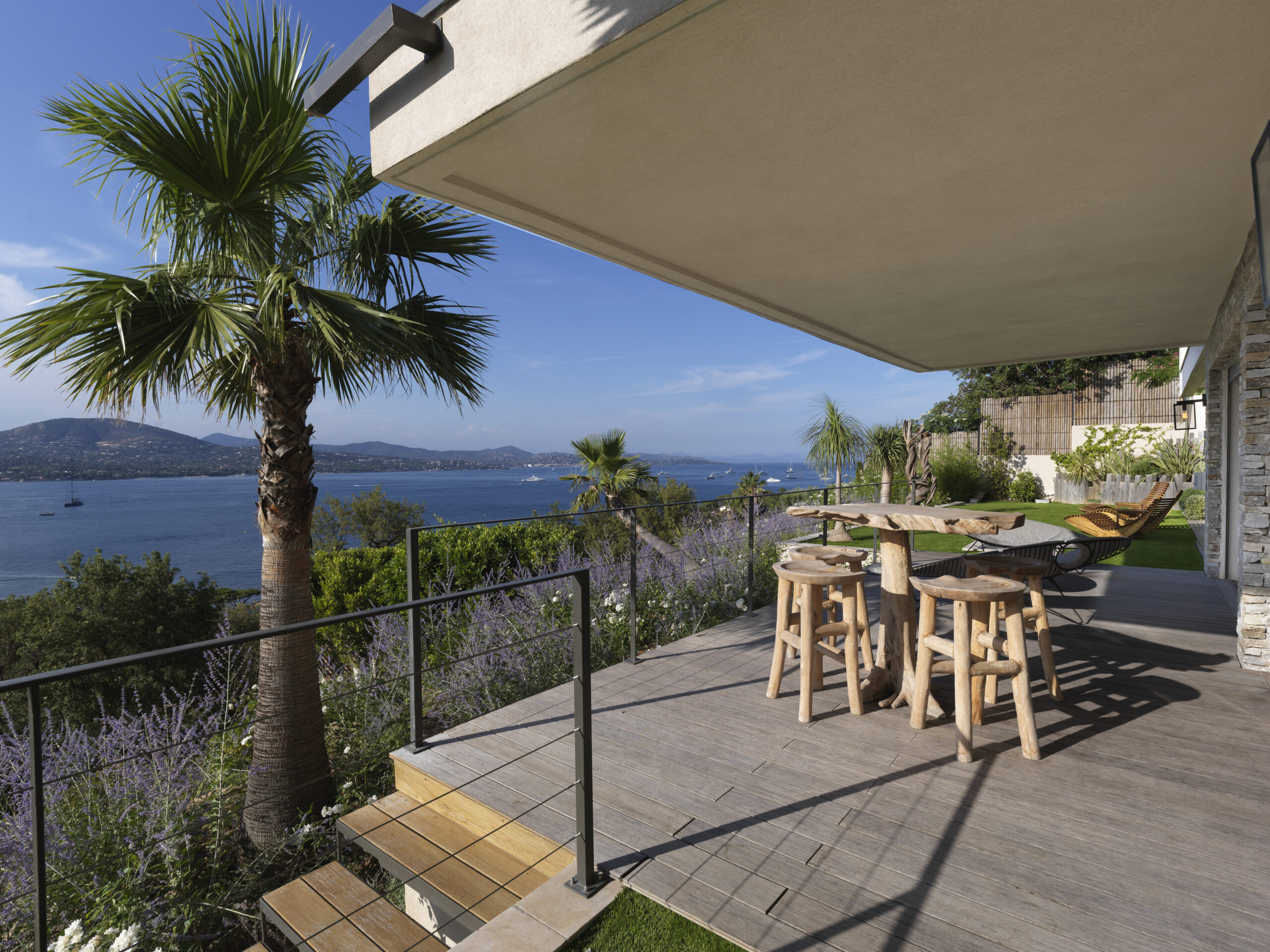 VILLA AZUR vue sur la mer aux portes de saint tropez