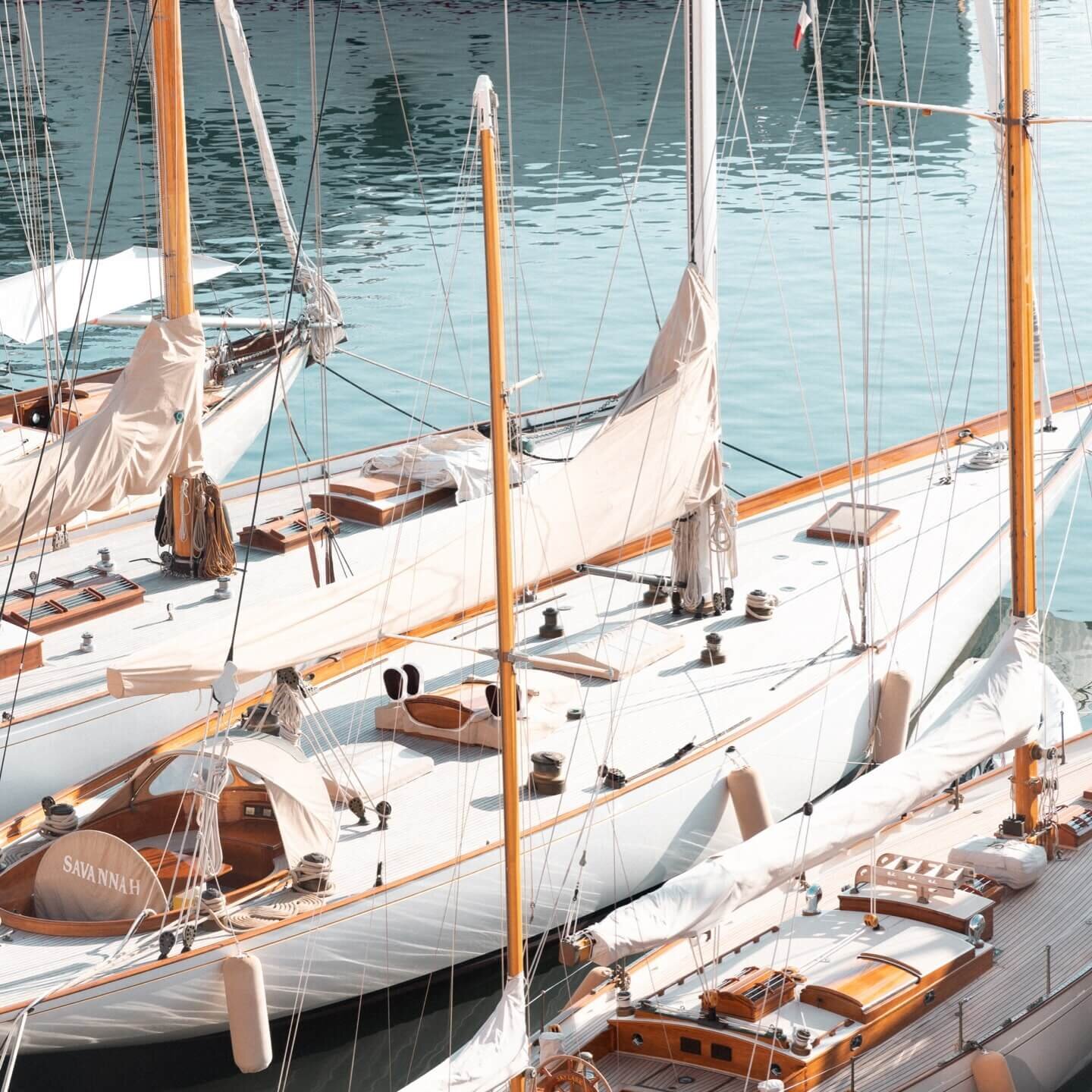Le Girelier, Saint-Tropez · Le port — Poissons et fruits de mer sur le port, une institution tropézienne