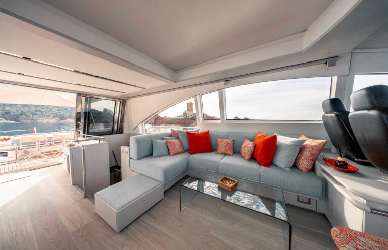 Yacht M/Y AICON 72 SL à louer à Saint-Tropez avec équipage, photo 10