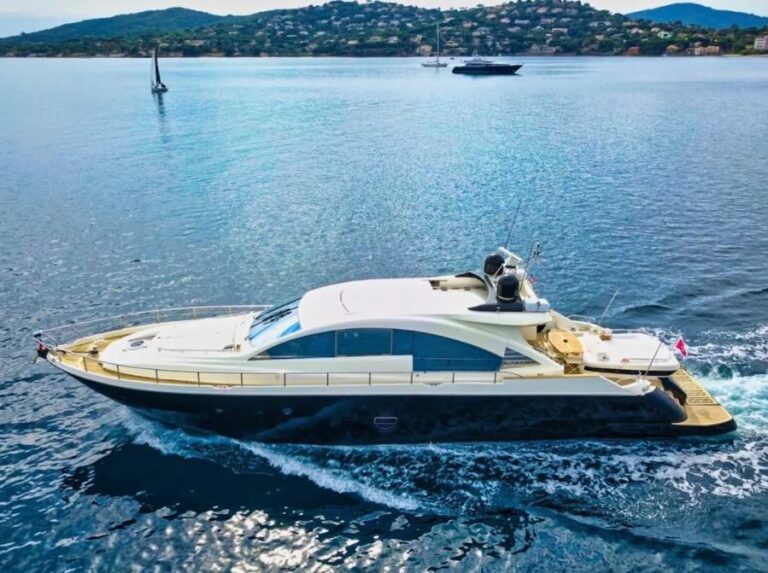 Yacht M/Y AICON 72 SL à louer à Saint-Tropez avec équipage, photo 3