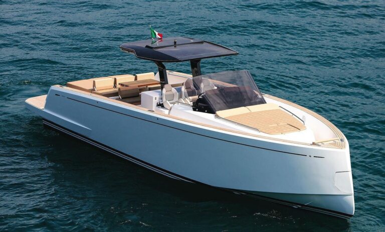 Location yacht M/Y PARDO 43 Saint-Tropez – Azur Dream Saint-Tropez