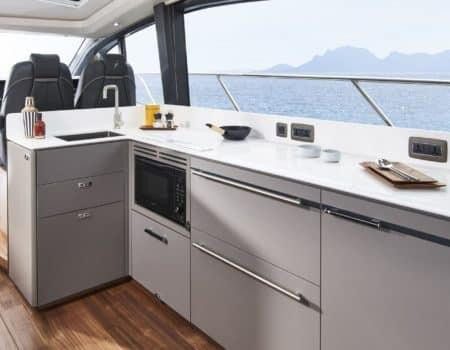 Yacht M/Y PRINCESS V55 à louer à Saint-Tropez avec équipage, photo 12
