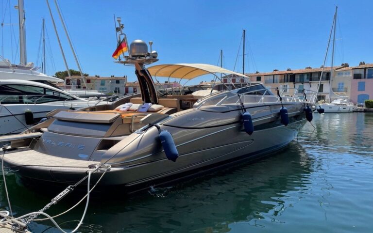 Yacht M/Y RIVA RIVALE 52 à louer à Saint-Tropez avec équipage, photo 6