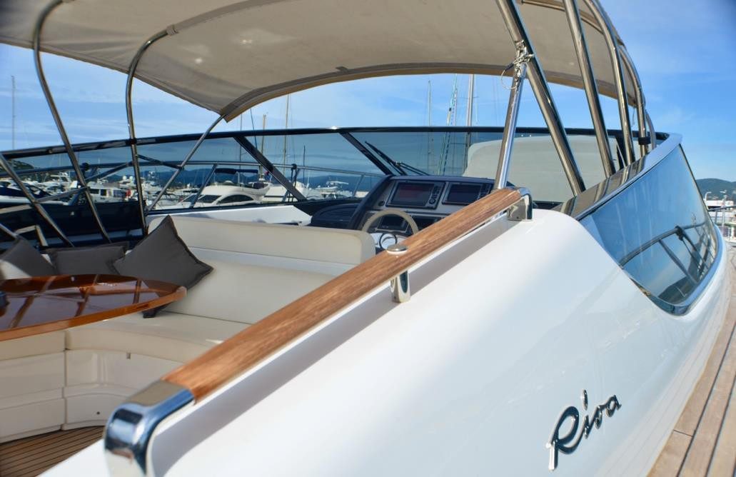 Yacht M/Y RIVA VIRTUS 63 à louer à Saint-Tropez avec équipage, photo 2
