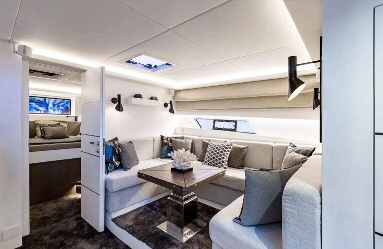 Yacht M/Y SUPER OCEAN 58 à louer à Saint-Tropez avec équipage, photo 3