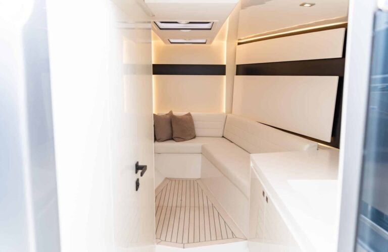 Yacht M/Y VANDUTCH 40 à louer à Saint-Tropez avec équipage, photo 11