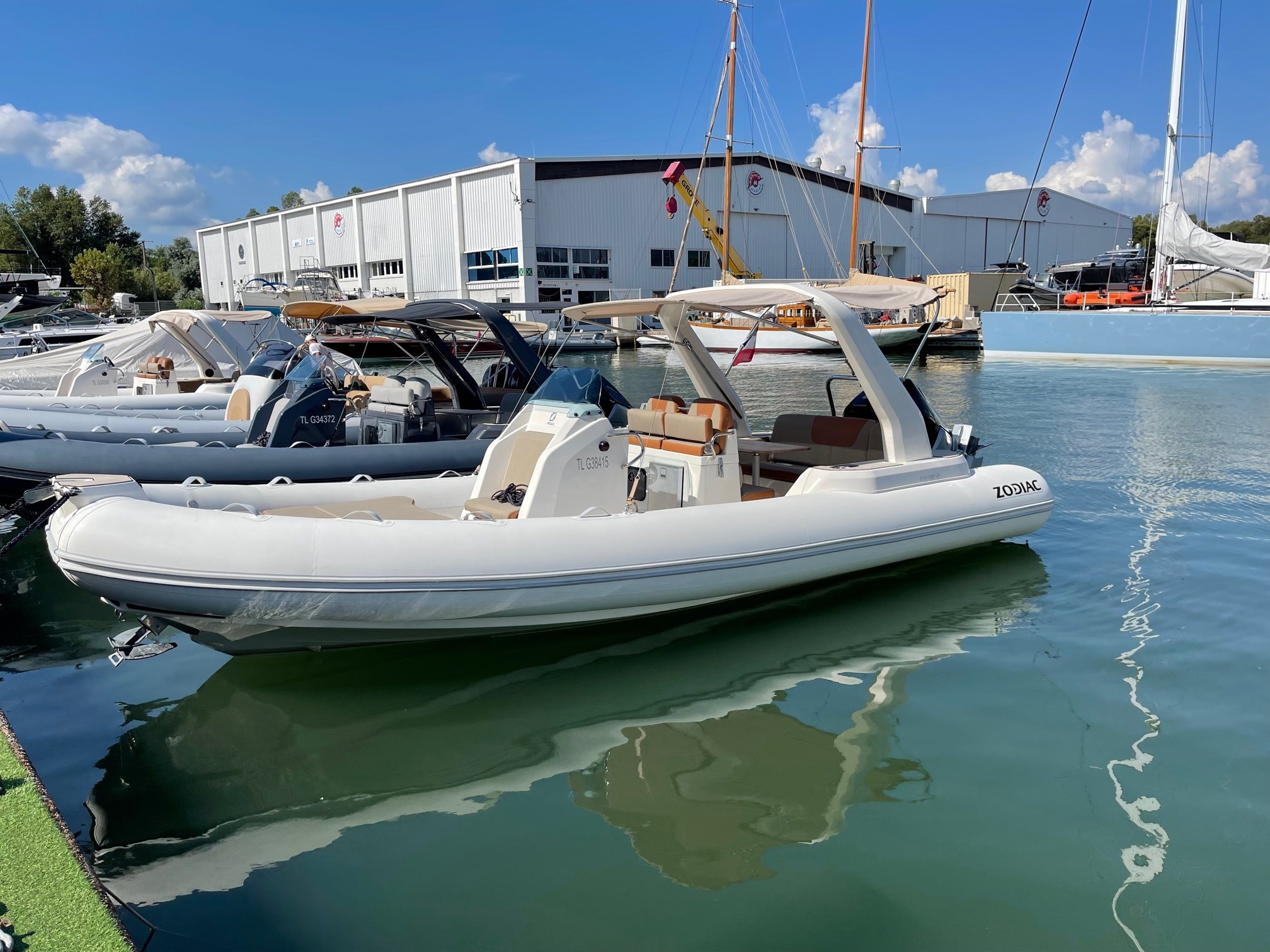 Zodiac Medline 7.5 Key Largo boat rental Saint-Tropez – Azur Dream Saint-Tropez