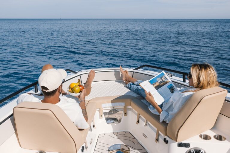Zodiac X10CC Grim’s boat rental Saint-Tropez – Azur Dream Saint-Tropez