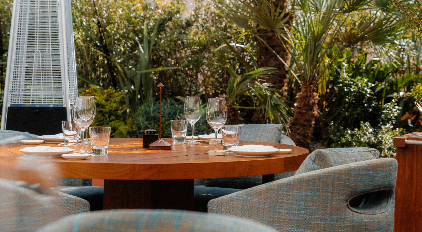 Zuma, Saint-Tropez — La cuisine japonaise contemporaine de Zuma, sous les pins